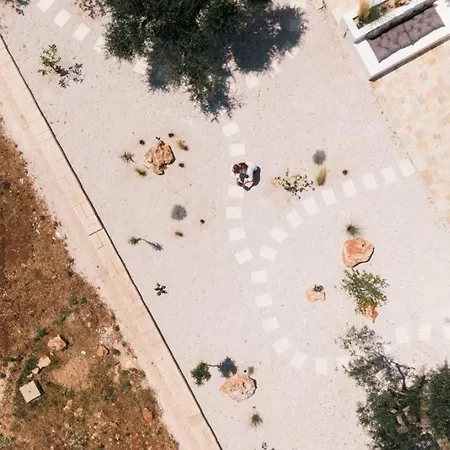 Jolie Con Piscina فيلة *